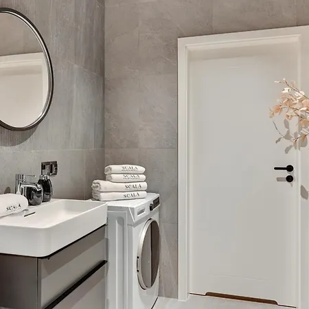 Old Town Scala Apartamens C With Parking By Lion アパート *
