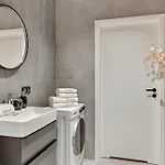 Old Town Scala Apartamens C With Parking By Lion Apartment *