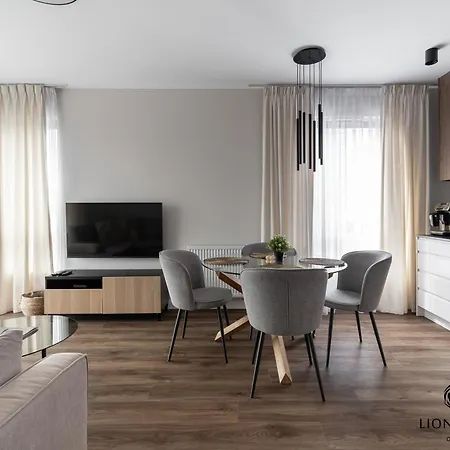 Апартаменты Old Town Scala Apartamens C With Parking By Lion *