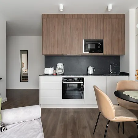 Old Town Scala Apartamens C With Parking By Lion Апартаменты *