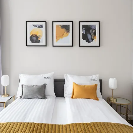 Scala Center Premium With Parking By Lion Apartment *