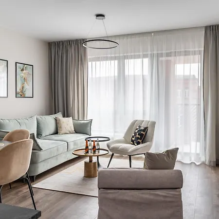 Old Town Scala Apartamens C With Parking By Lion * Гданьск